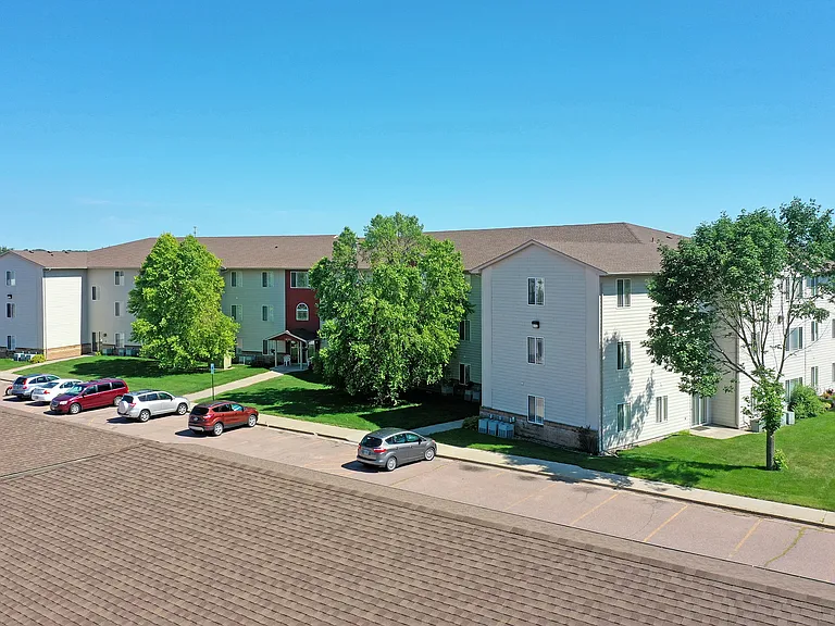 Pinehurst Apartments - New Leasing Incentives! — Photo 7