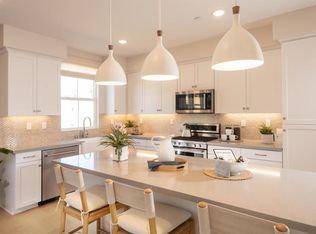 2310 Columba Gln, Escondido, CA 92025