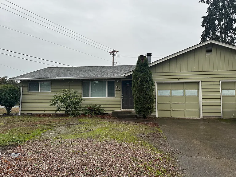 1592 Acacia Ave — Photo 7
