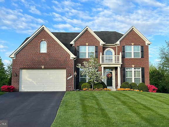 2nd image of 5005 Halley Farm Ct
