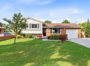100 Argyle Cres, Chatham Kent, ON N7L4T8