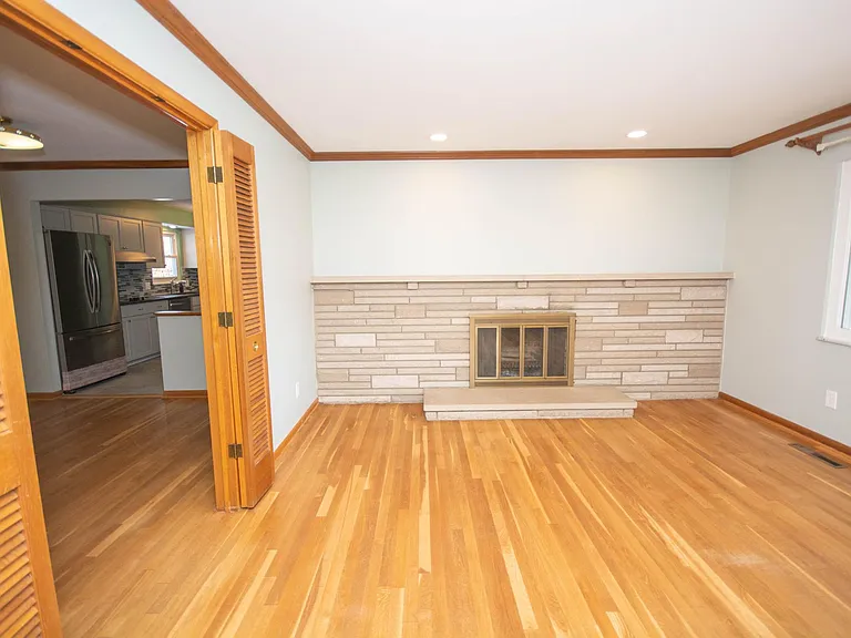 4371 Kendale Ct — Photo 4