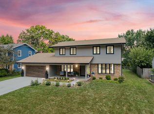 1705 Millbrook Ct, Geneva, IL 60134