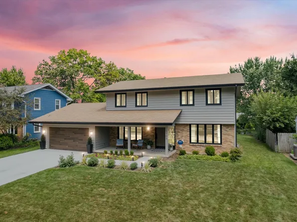 1705 Millbrook Ct, Geneva, IL 60134