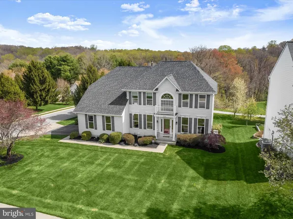 7696 Swallow Rd, Sykesville, MD 21784