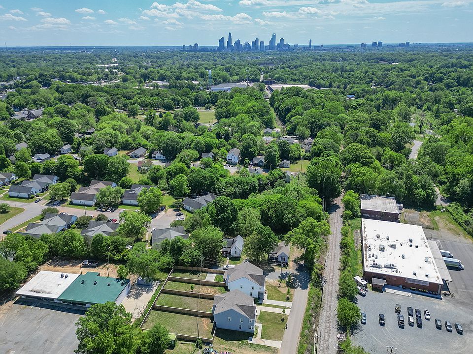 1st image of 223 Hoskins Avenue Dr #1
