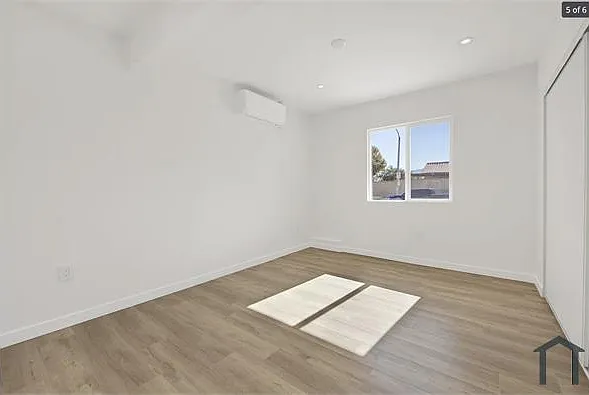 3333 Fairfield Ave #B — Photo 6