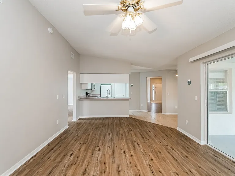 4640 Burlington Rd — Photo 8