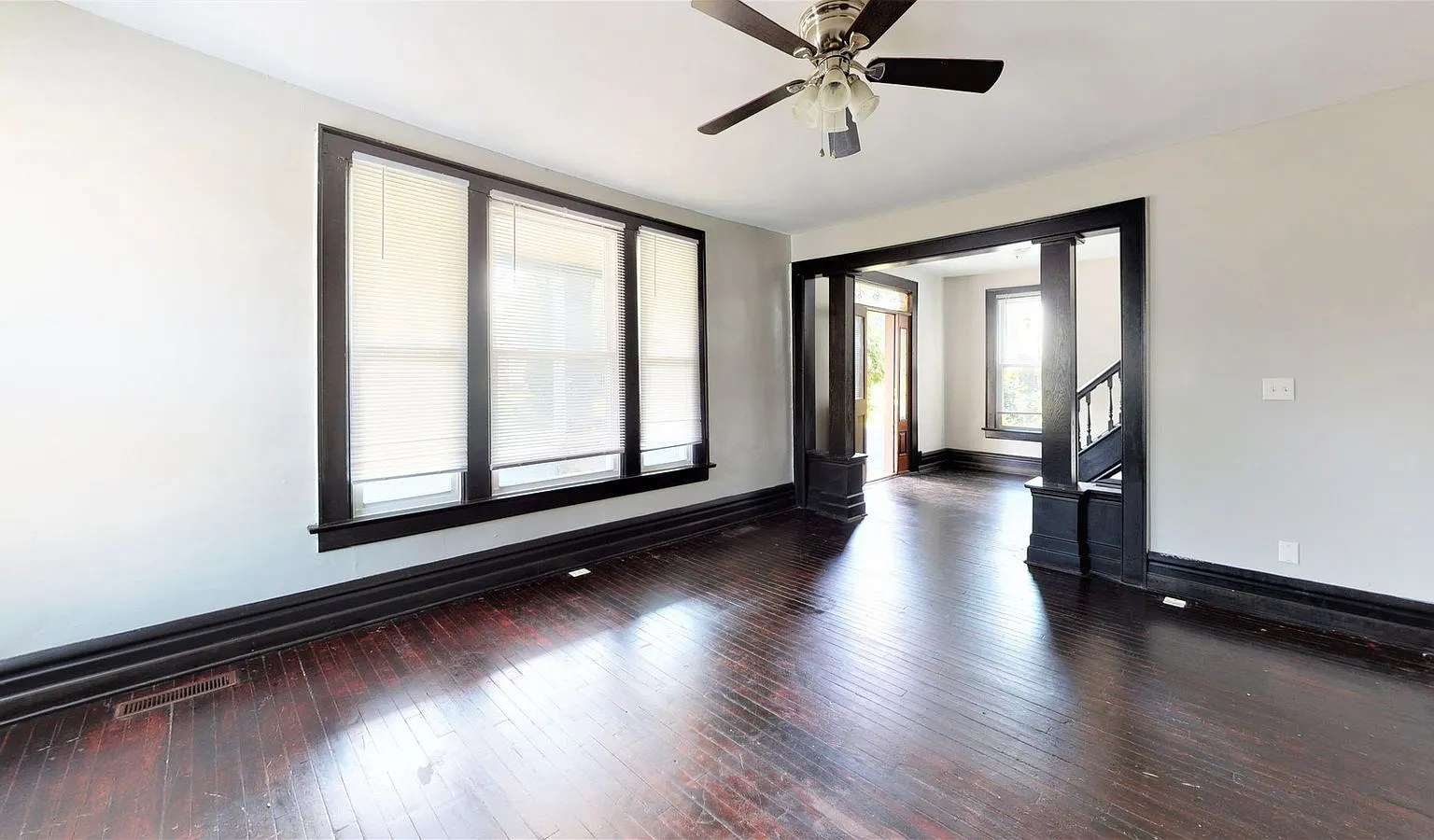 6 bed, 2.0 bath, $2,995 — Photo 2