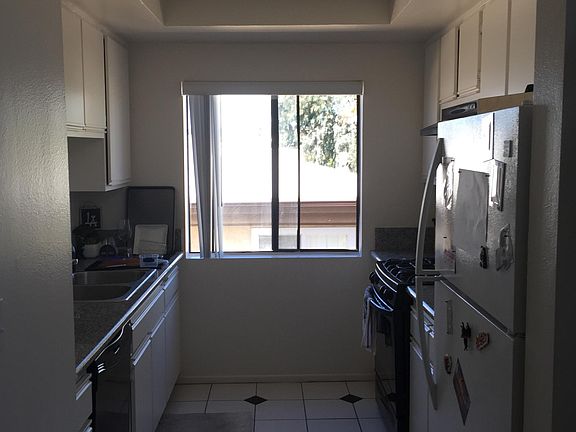 Kitchen (all appliances included)