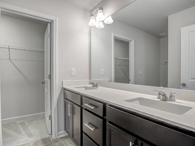2437 Kasota Ln — Photo 28