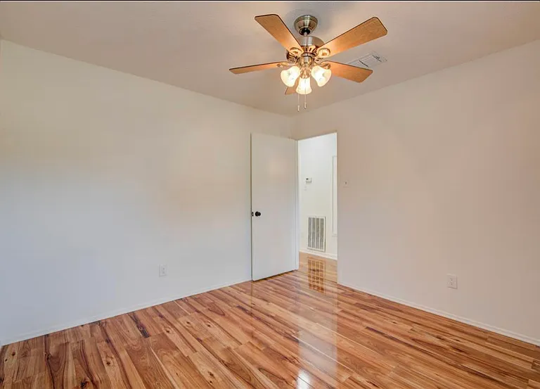 15811 Boonridge Rd — Photo 12