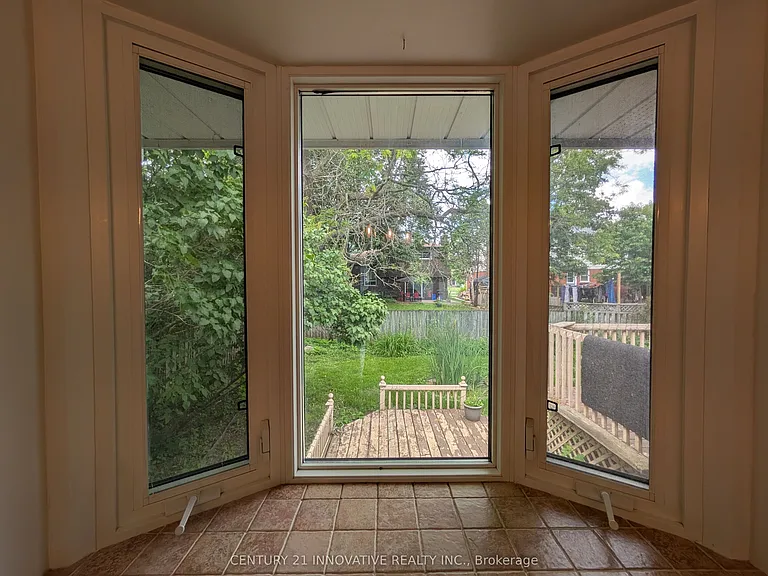 12 Kingsway Ct — Photo 9