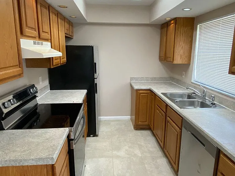 2656 Navajo Ave — Photo 4
