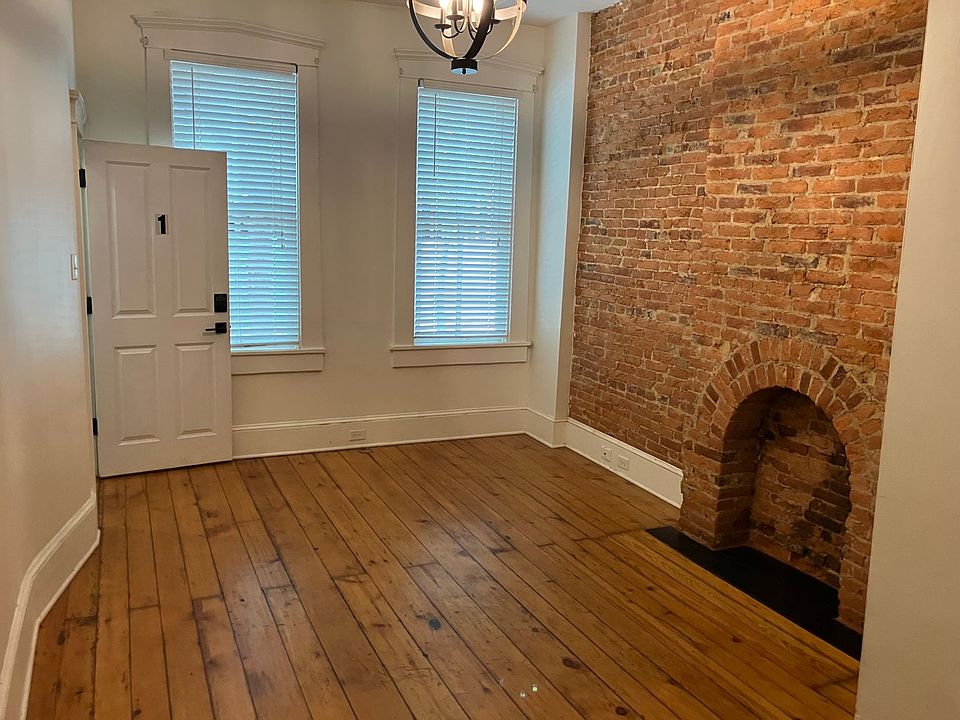1st image of 26 E Vine St APT 1