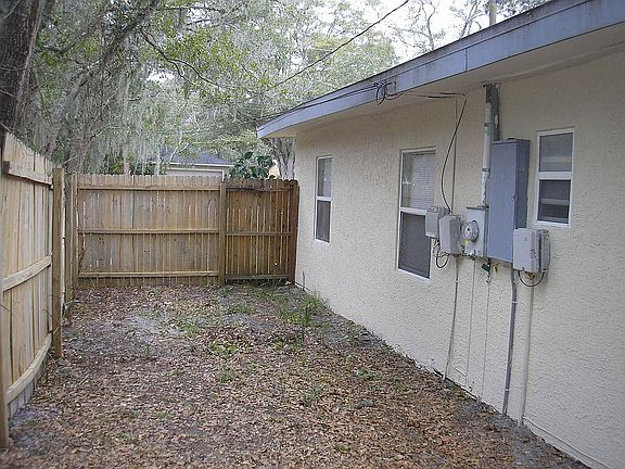5th image of 640 Pine St