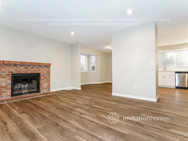 1216 S 236th Pl — Photo 4