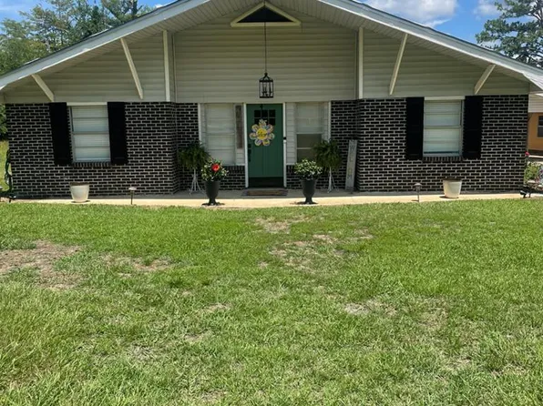 8031 E Cypress Dr, Donalsonville, GA 39845