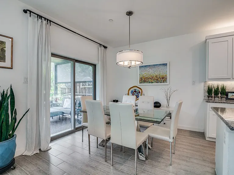 2724 Splendor Dr — Photo 11