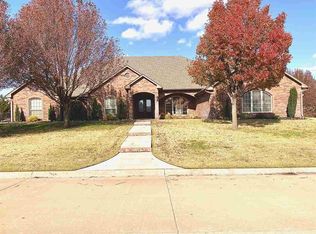 3018 Falcon Crst, Enid, OK 73703