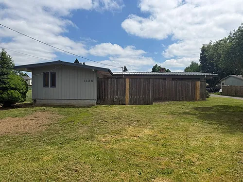 1135 Laurel Ave Photo 1