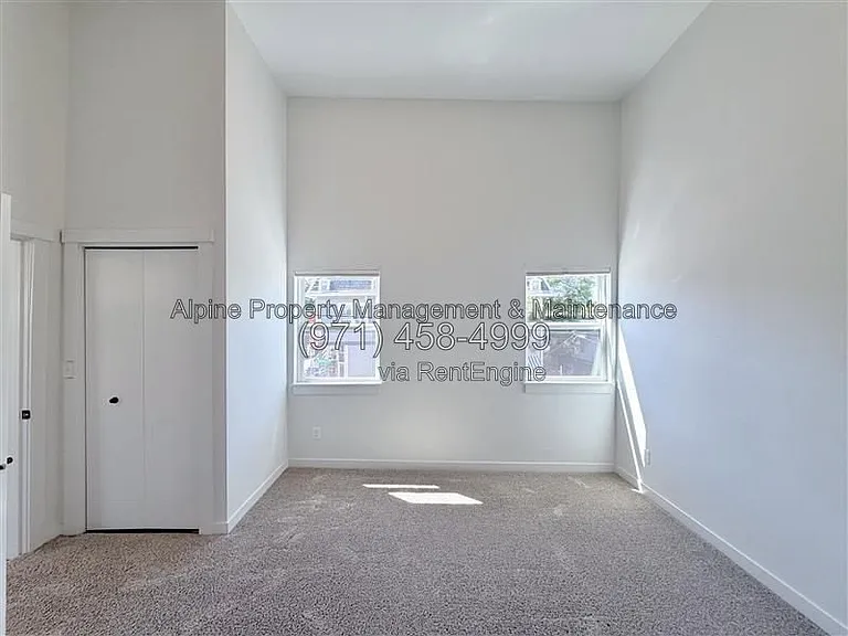 1935 SE 11th Ave #4 — Photo 9