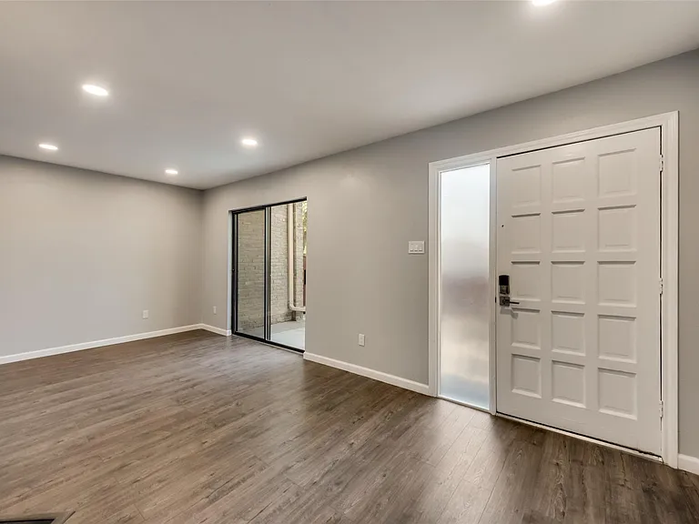 2652 Custer Pkwy — Photo 5