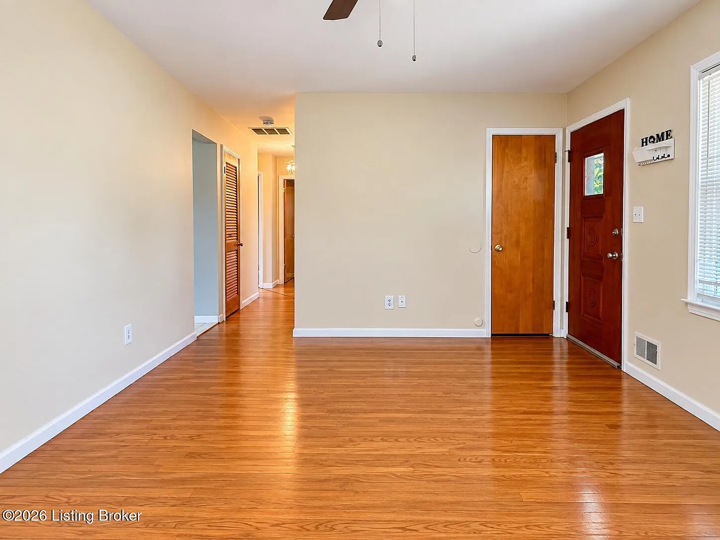 3 bed, 1.0 bath, 1000 sqft, $1,795 — Photo 3