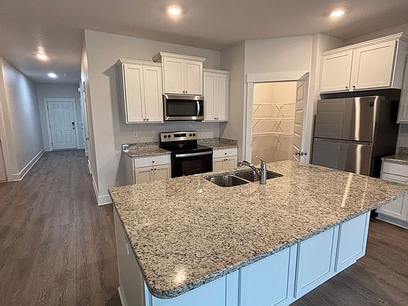 5th image of 5780 Danbury Blvd