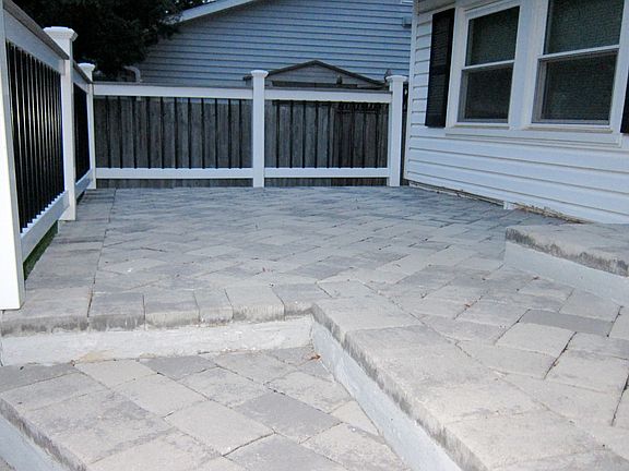 4th image of 1094 Snow Hill Ln