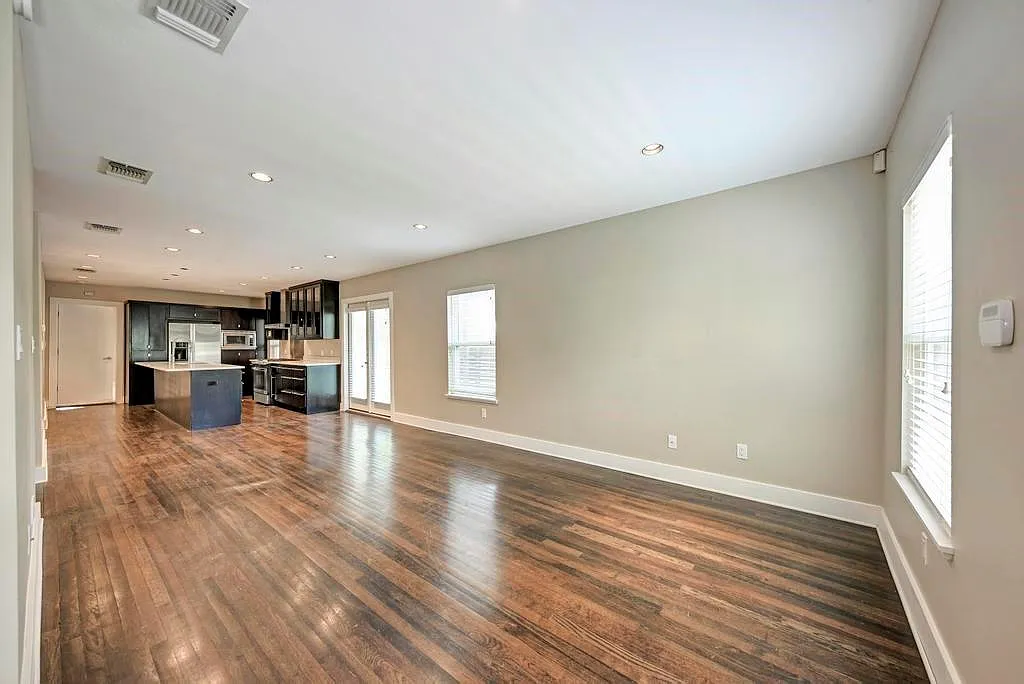 3 bed, 3.0 bath, 1848 sqft, $4,250 — Photo 2