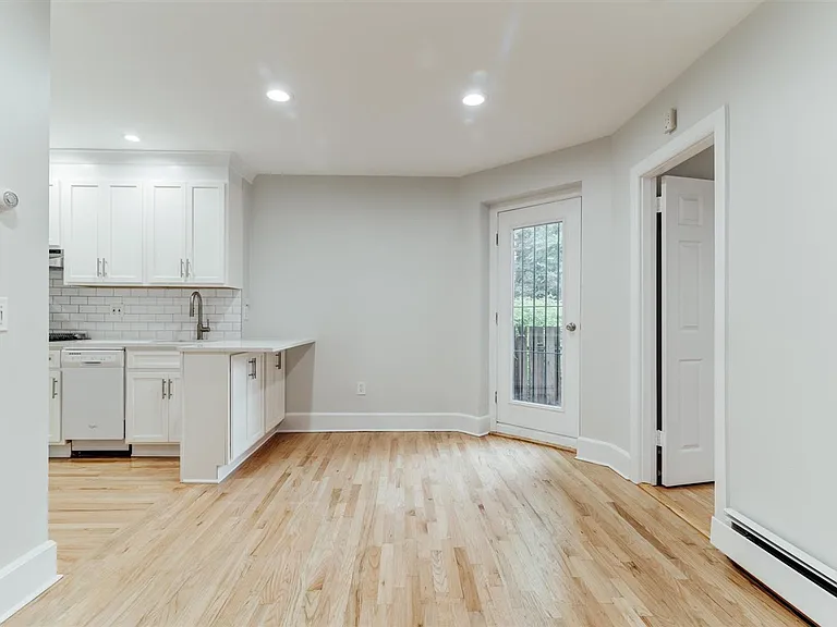 465 Jersey Ave #1 — Photo 7