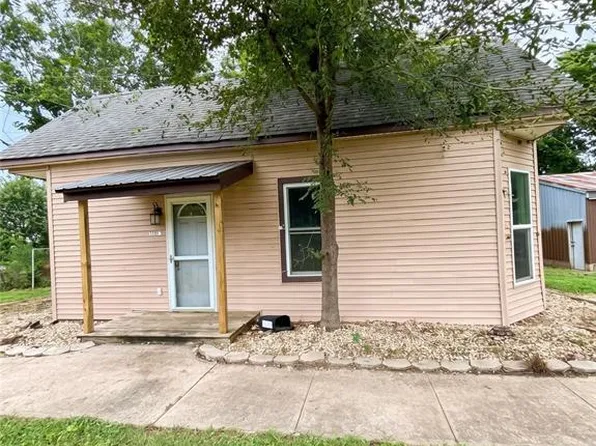 29277 State Highway D, La Belle, MO 63447