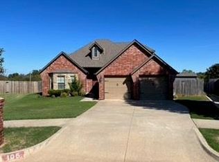 105 Summit Bnd, Norman, OK 73071