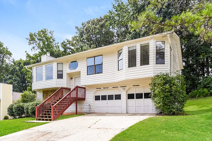 5975 Wellborn Trl — Photo 2
