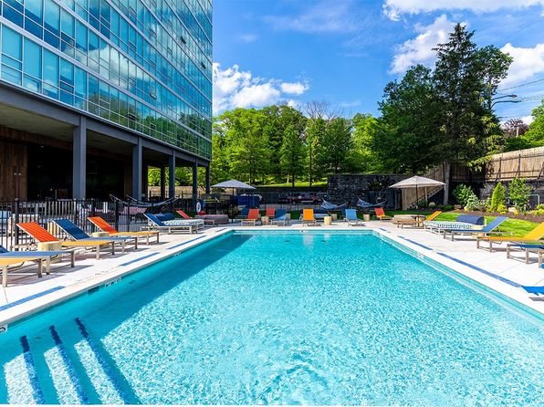 Highland House Tower by Albion | 5700 Bunkerhill St, Pittsburgh, PA