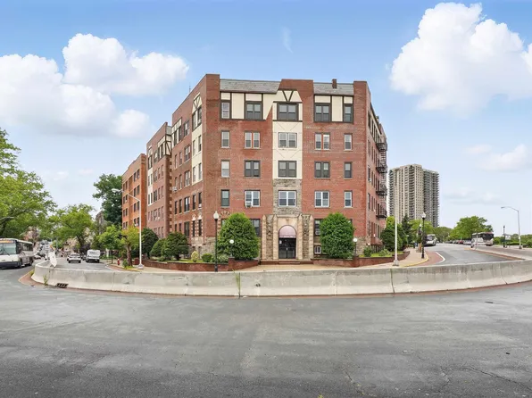 7435 Boulevard East APT B2, North Bergen, NJ 07047