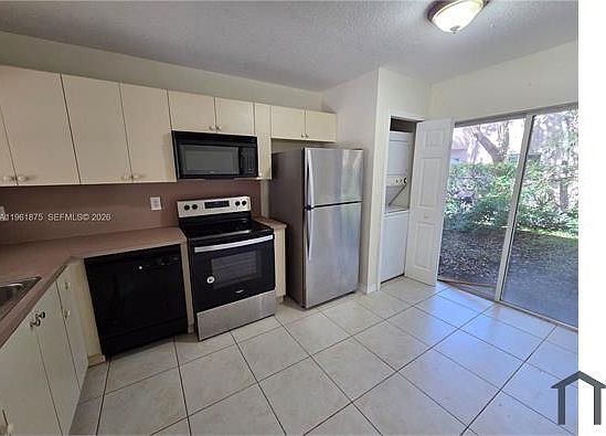 3rd image of 1251 SE 29th St Unit 103