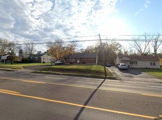 609 W County Line Rd, Hatboro, PA 19040