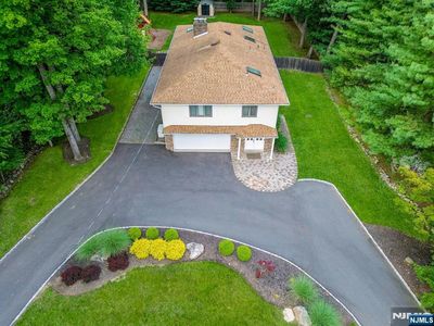 81 Locust Ln, Upper Saddle River, NJ, 07458