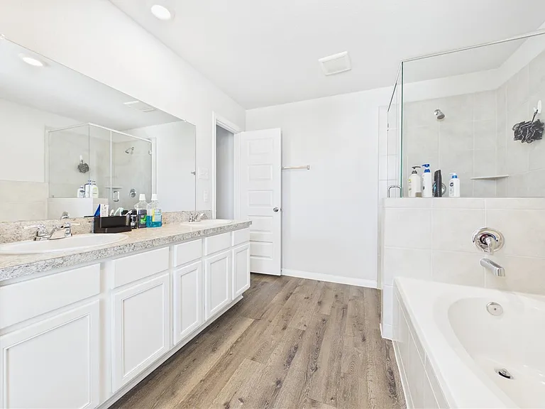 1425 Promise Ct — Photo 12