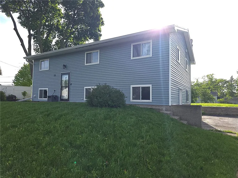 55 Agar Ave — Photo 3