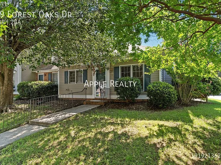 79 Forest Oaks Dr — Photo 1
