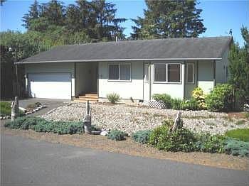 1st image of 555 Dolphin Ave NE