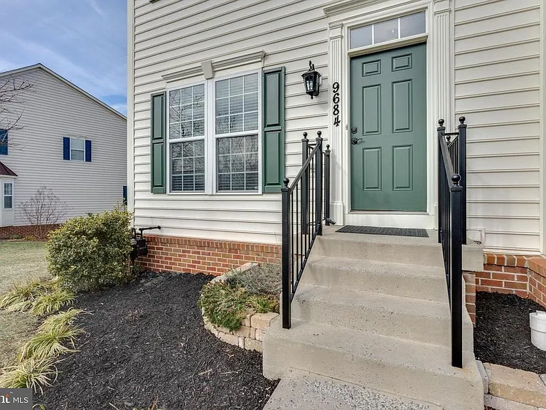 9684 Atterbury Ln — Photo 3