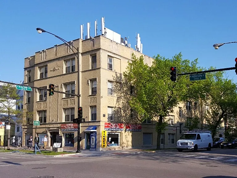 1149-51 W Addison St — Photo 10
