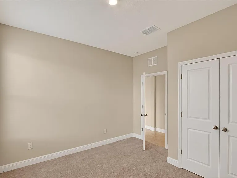 2546 Warren Acres Blvd — Photo 23
