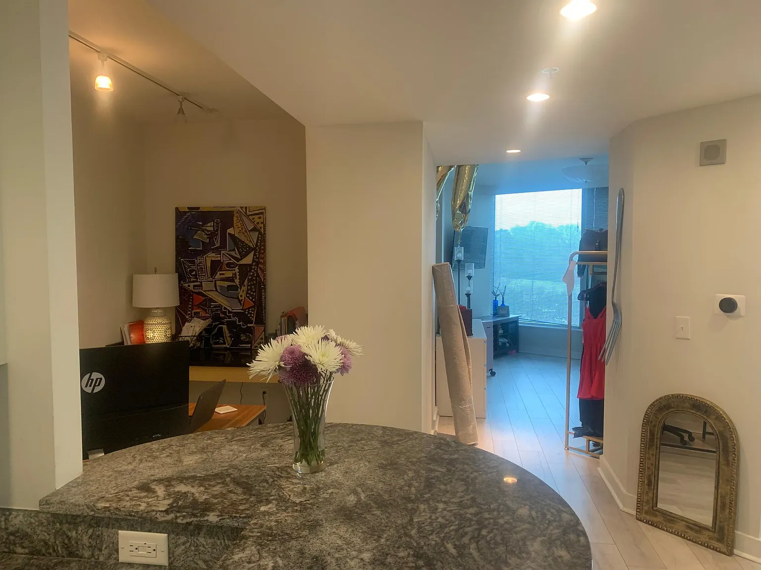 1 bed, 800 sqft, $1,800 — Photo 3