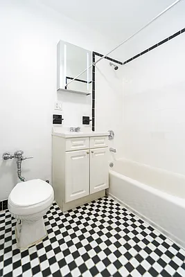 Rented by Compass | media 9