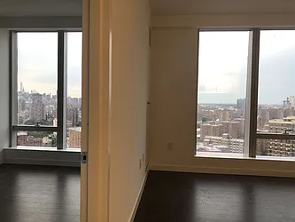 Rented by Gulia Wang, LREB